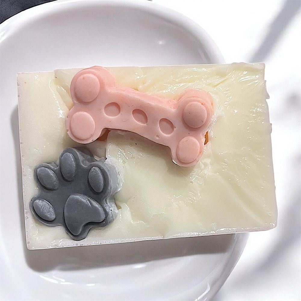 Vanilla  soap dog themed 3x2in 6oz hand made shea butter & coconut oil based